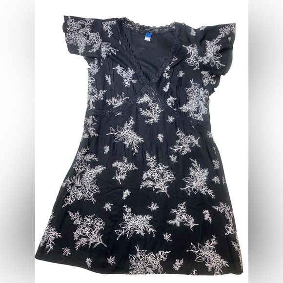 Floral Black and White Dress Size Large - Picture 2 of 11